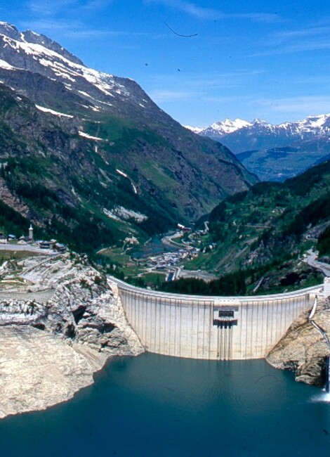 L’AVENTURE DE L’HYDROÉLECTRICITÉ, DU TORRENT AU COURANT