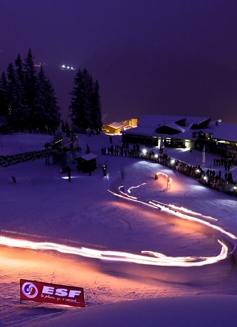 DESCENTE AUX FLAMBEAUX DES ENFANTS